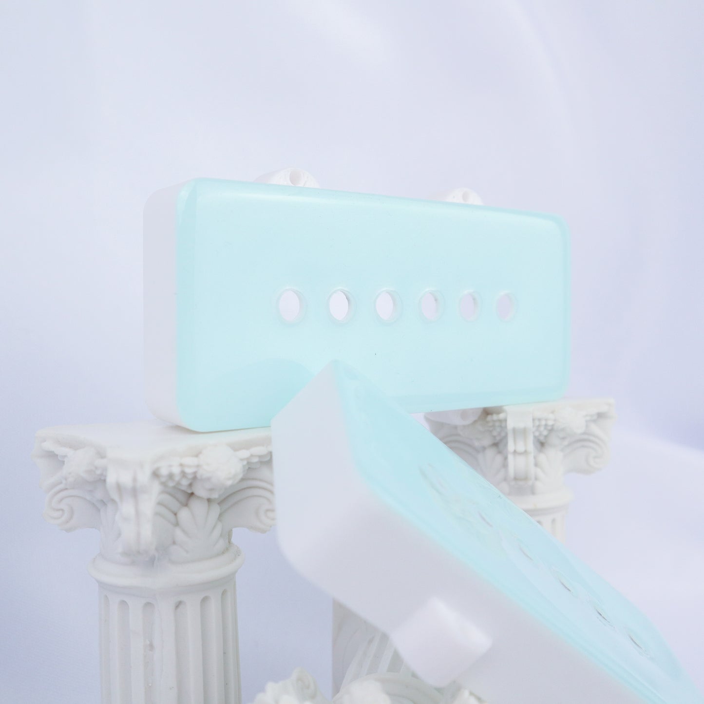 JAZZMASTER CUSTOM PICKUP COVER - ICE BLUE/WHITE (PAIR)