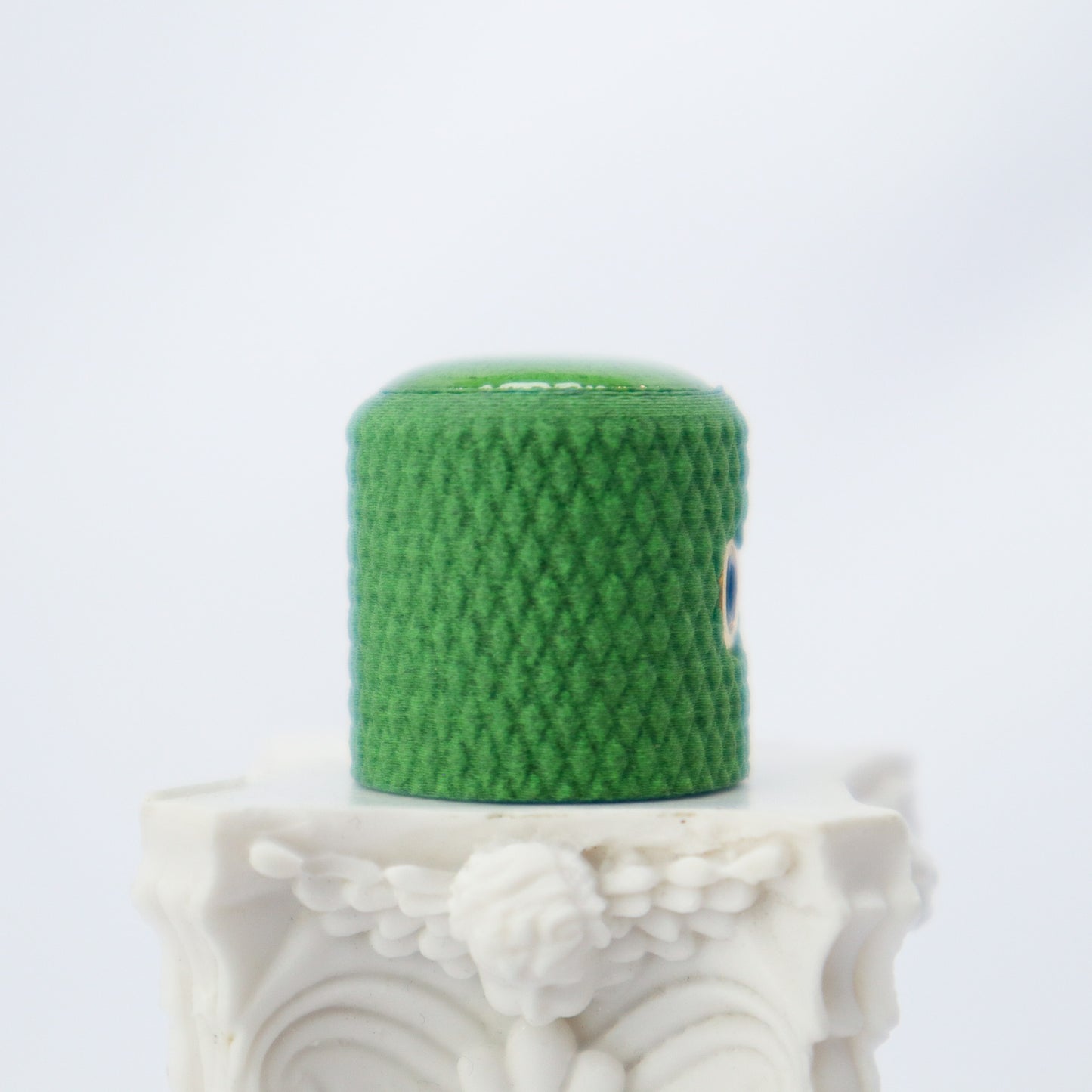 DOMED KNOB W/KNURLING & SET SCREW 6MM - CARBON FIBER INFUSED MATCHA GREEN