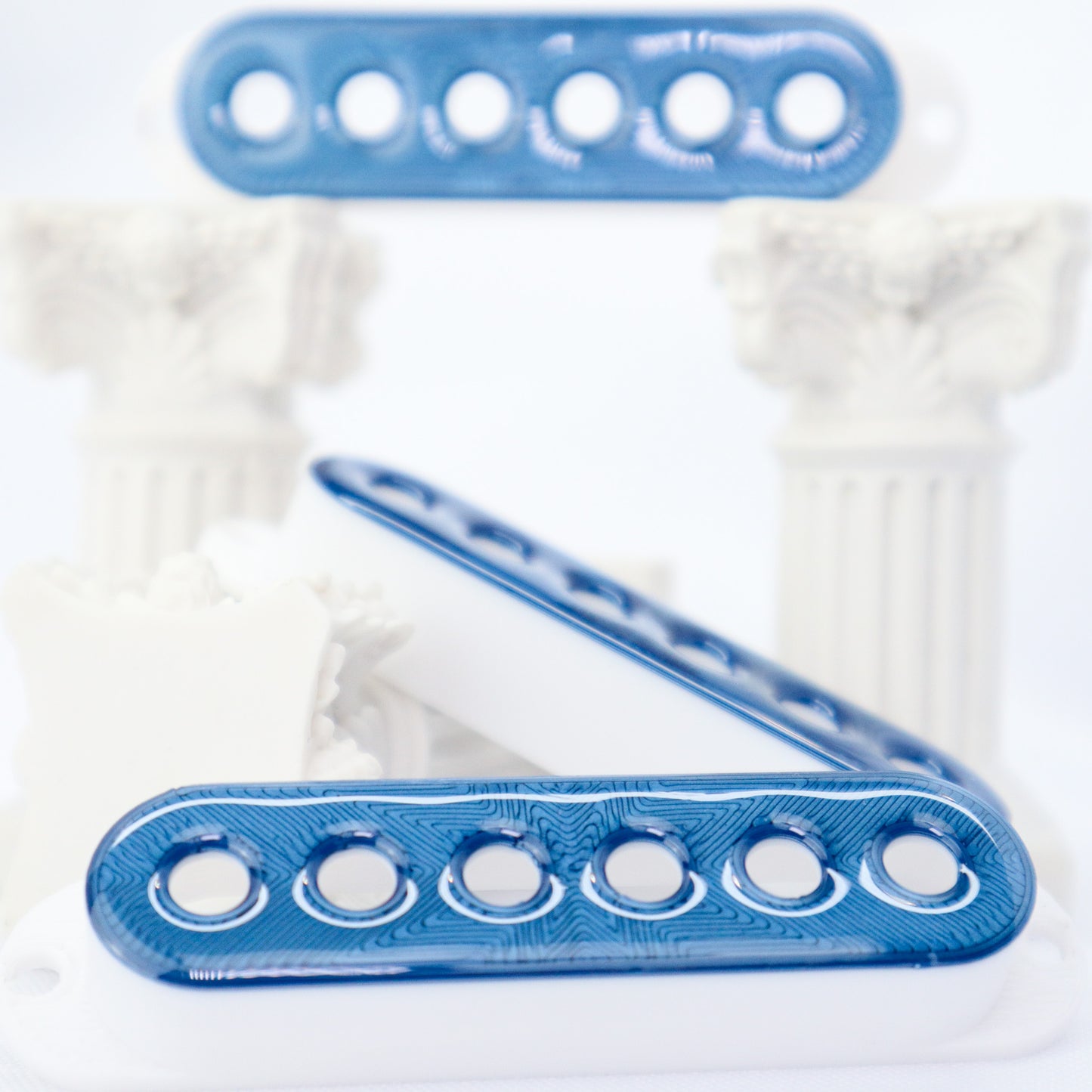 SINGLE COIL 52MM CUSTOM PICKUP COVER - COBALT BLUE METALLIC/WHITE (SET OF 3)