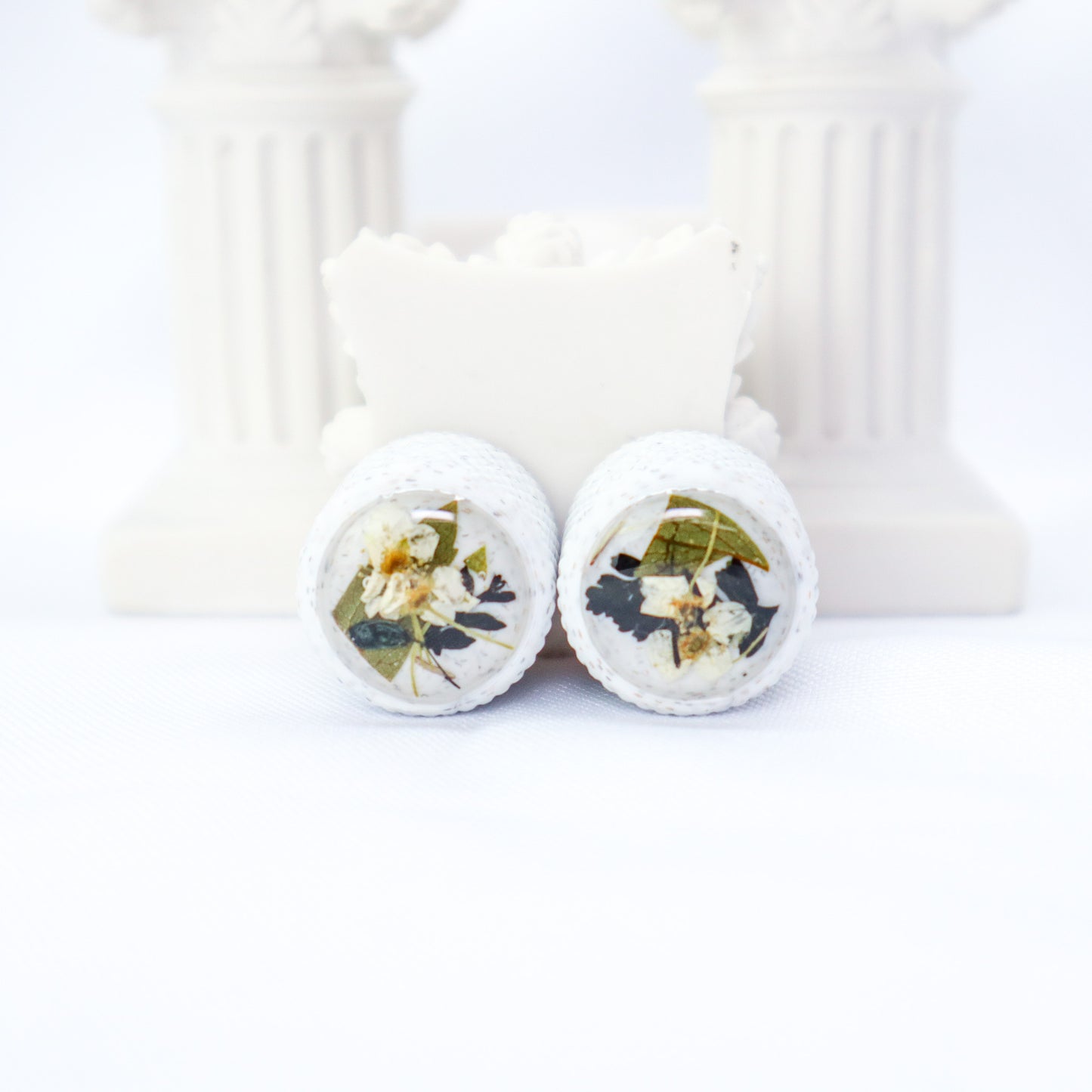 1 of 1 CUSTOM DOMED GUITAR Knob W/KNURLING & SET SCREW 6MM - DRIED FLORAL/WHITE MARBLE (PAIR)