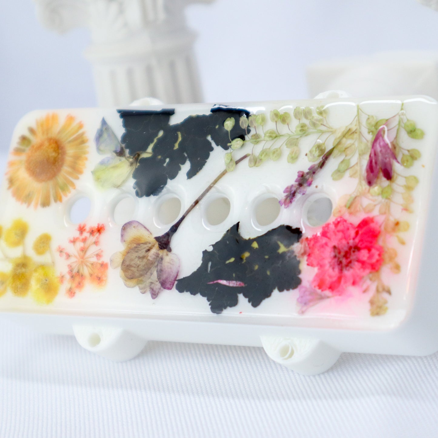 1 OF 1 CUSTOM JAZZMASTER Pickup Cover - MULTI-COLOR DRIED FLORAL/White (PAIR)